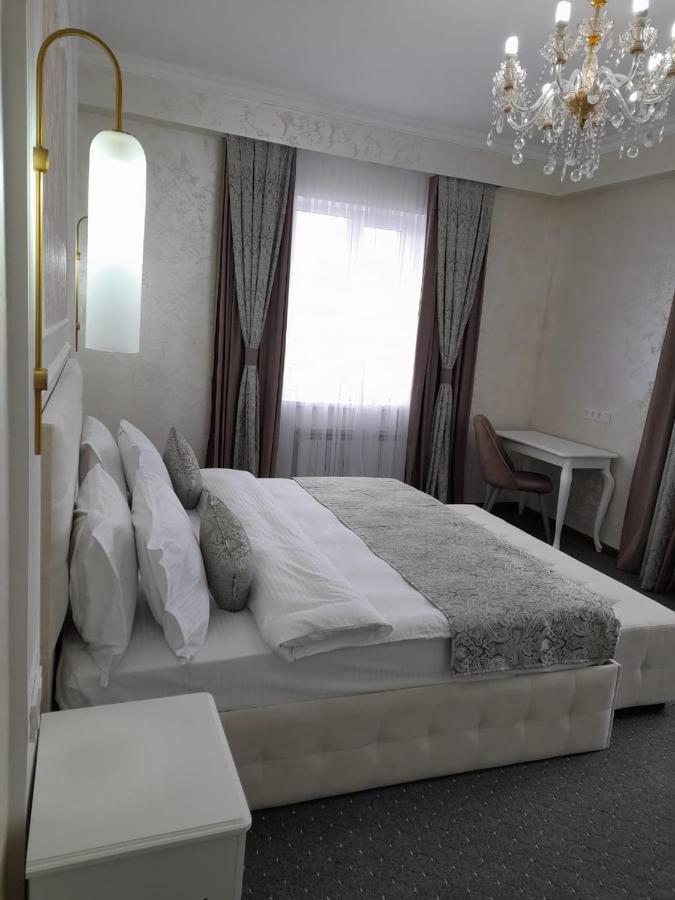 Dora Hotel Szymkent Zewnętrze zdjęcie