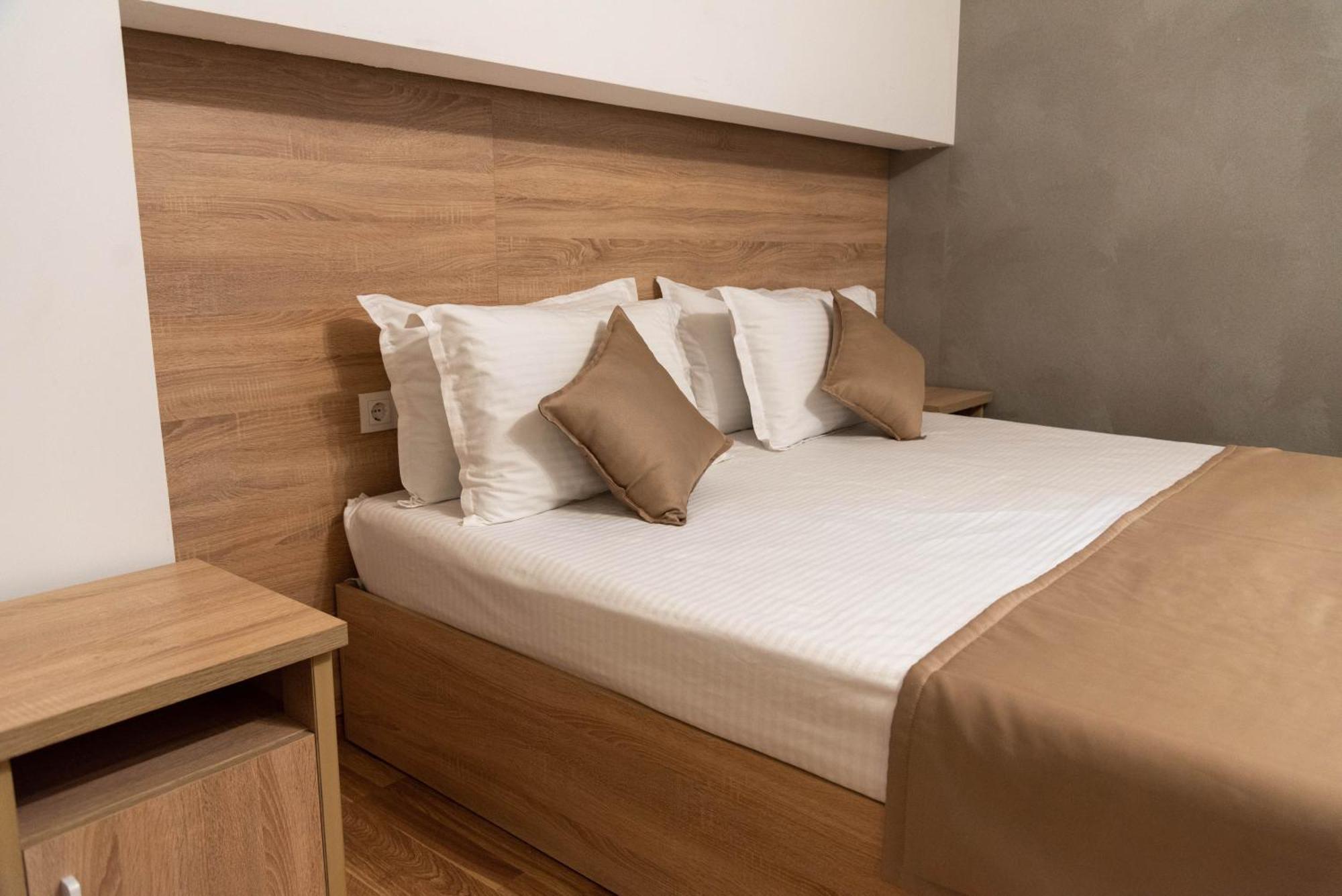 Dora Hotel Szymkent Zewnętrze zdjęcie